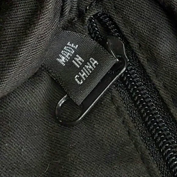 'GUESS' STUDDED MONOGRAM SHOULDER BAG SIGNATURE BIMBO BAGUETTE - Picture 11 of 16